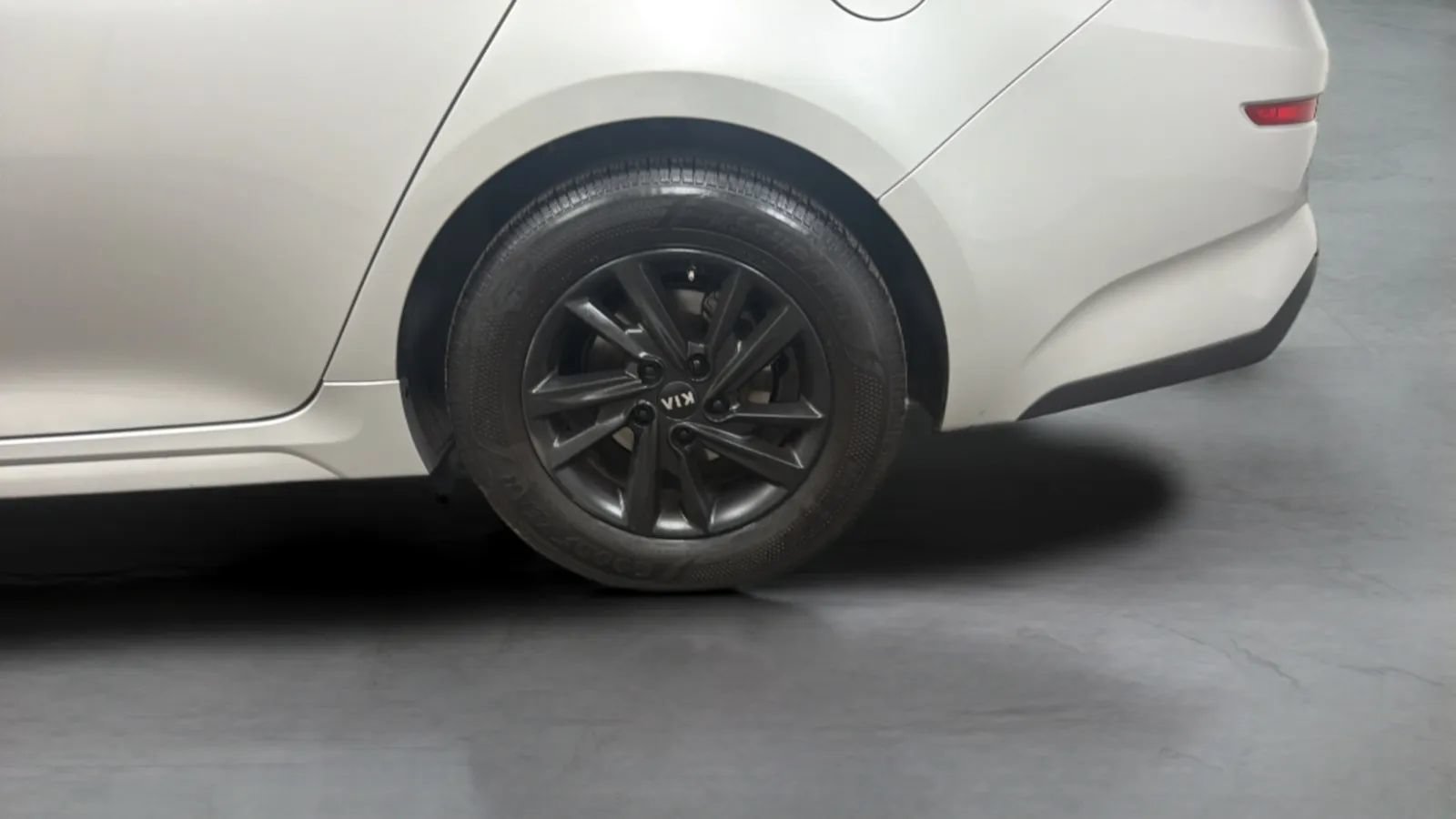 Used 2020 Kia Optima LX FWD image 26
