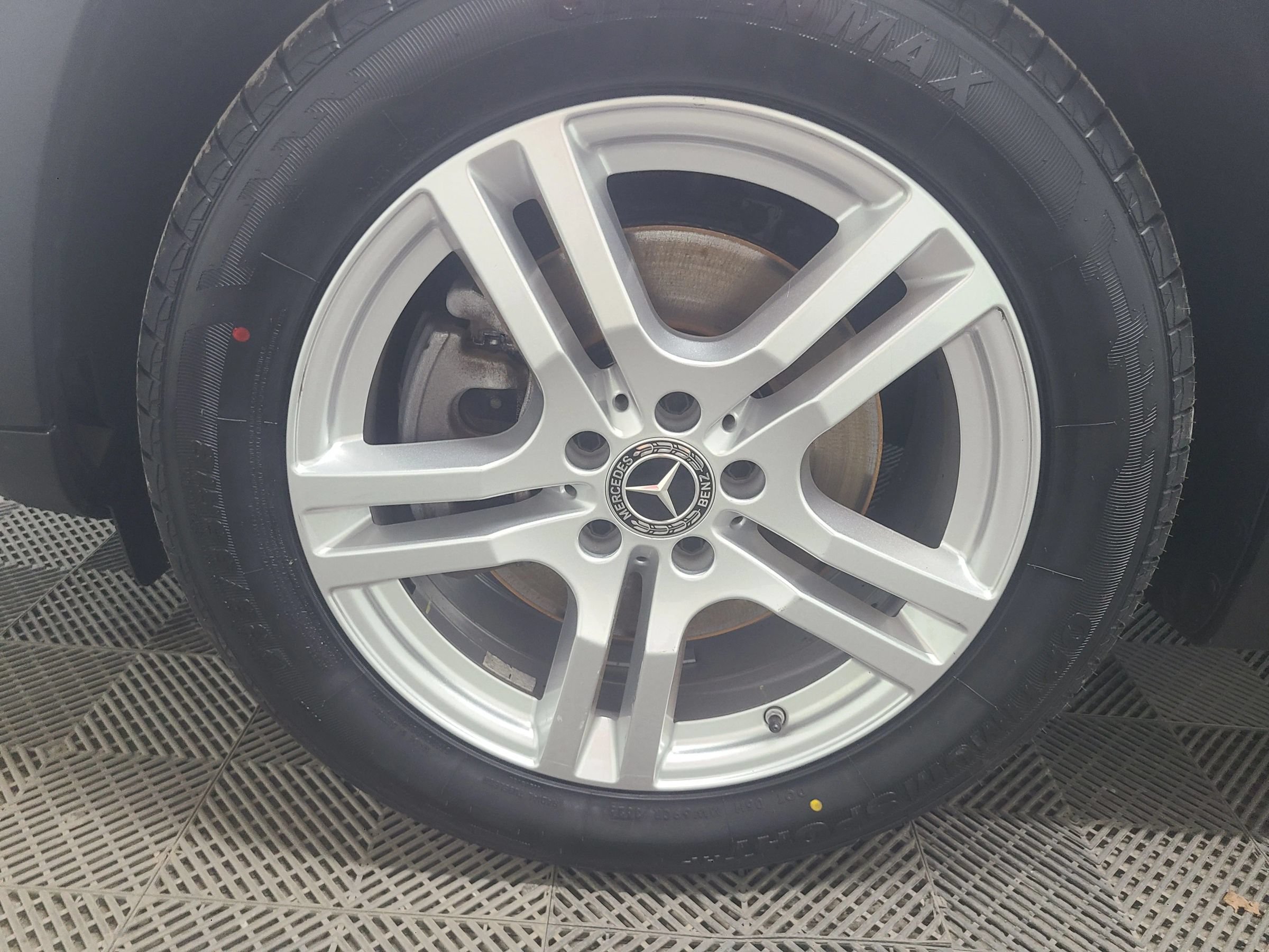 Used 2021 Mercedes-Benz GLB 250 4MATIC image 17