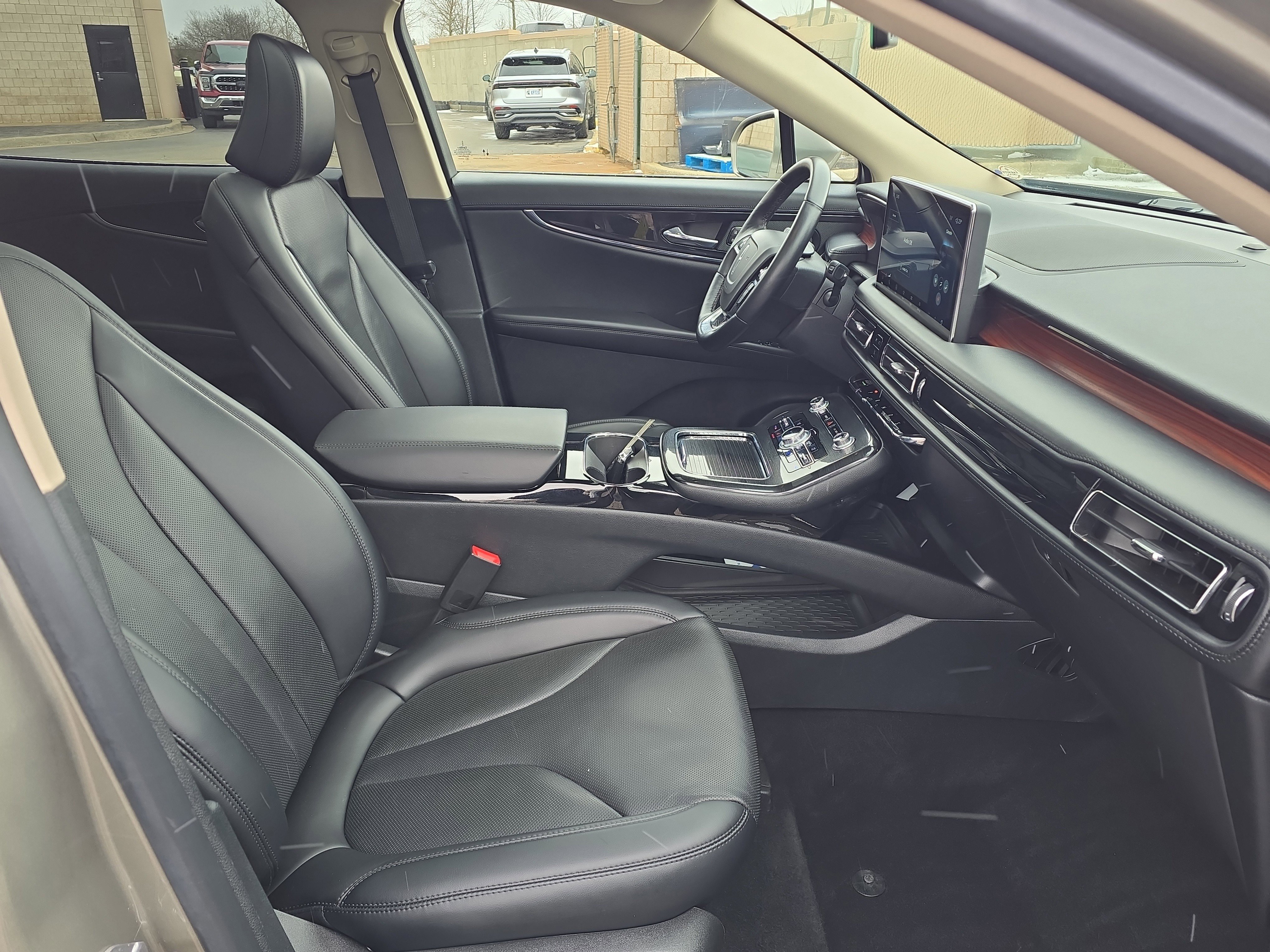 Certified 2023 Lincoln Nautilus Reserve w/ Equipment Group 201A AWD/4WD image 9