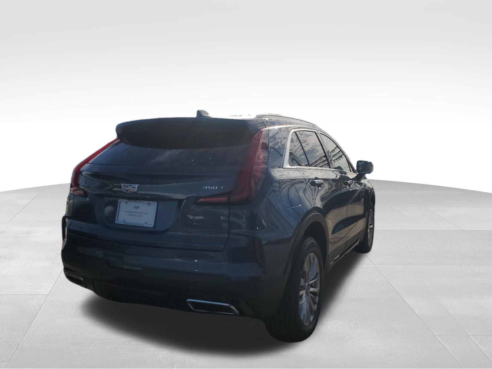 Used 2025 Cadillac XT4 Premium Luxury FWD image 4