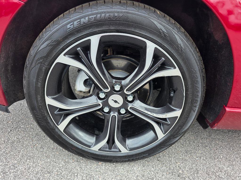 Used 2019 Chevrolet Cruze LT w/ RS Package image 21