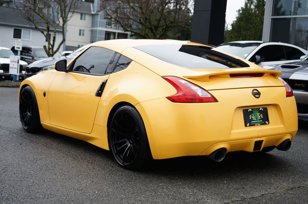 Used 2009 Nissan 370Z Coupe image 3