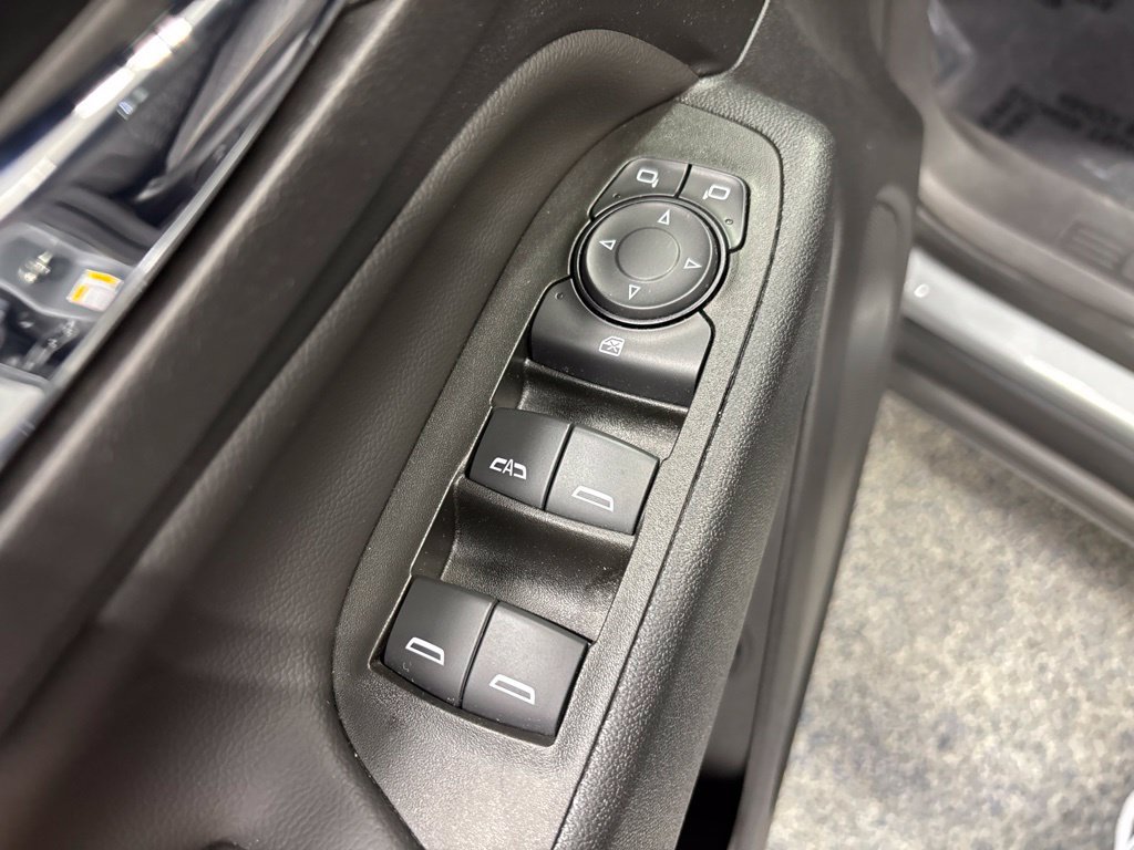 Used 2023 Chevrolet Equinox LT AWD/4WD image 29