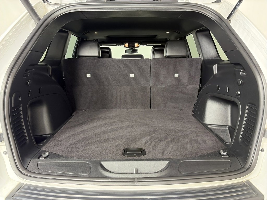 Used 2022 Jeep Grand Cherokee Laredo X image 28