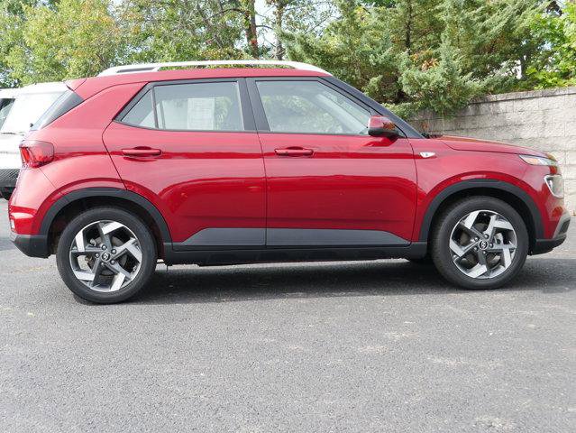 Used 2023 Hyundai Venue Limited image 8