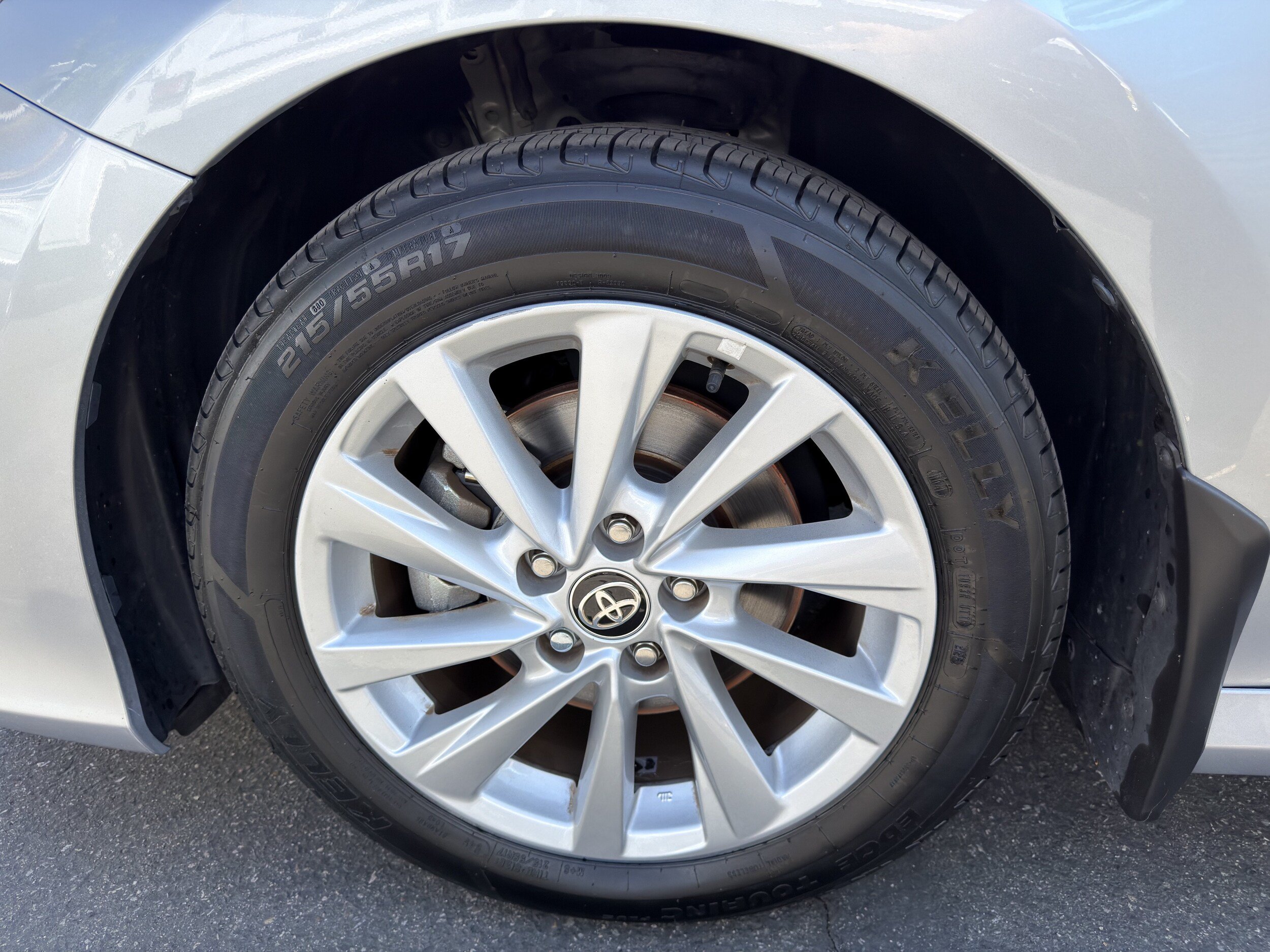 Used 2024 Toyota Camry LE FWD image 38