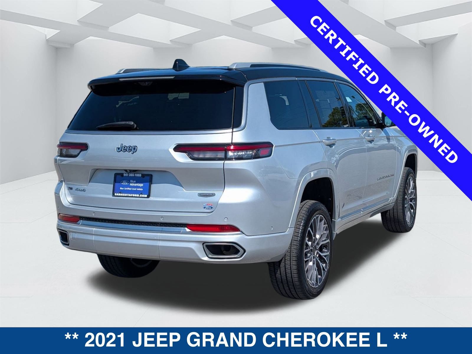 Used 2021 Jeep Grand Cherokee L Summit image 4