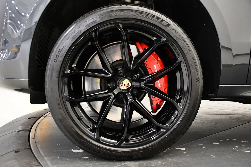 Certified 2024 Porsche Macan GTS image 16