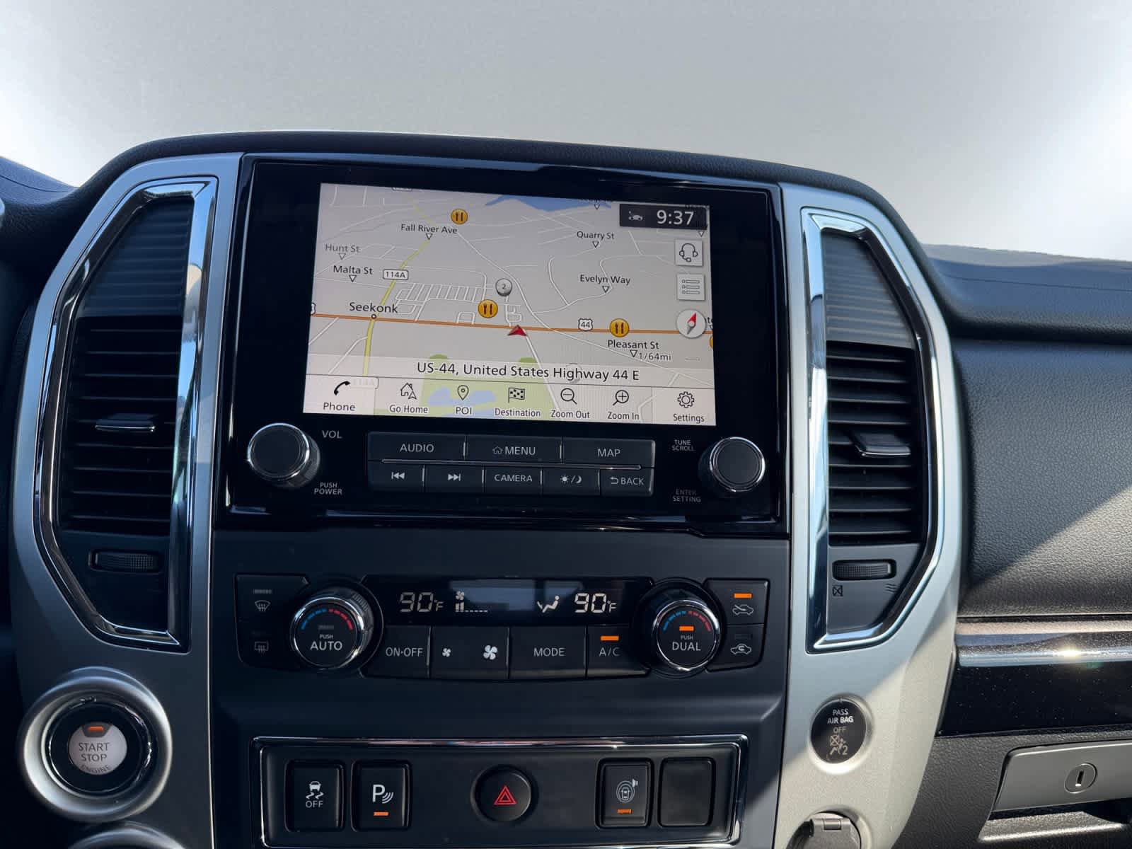 Used 2021 Nissan Titan SV w/ SV Convenience Package AWD/4WD image 14