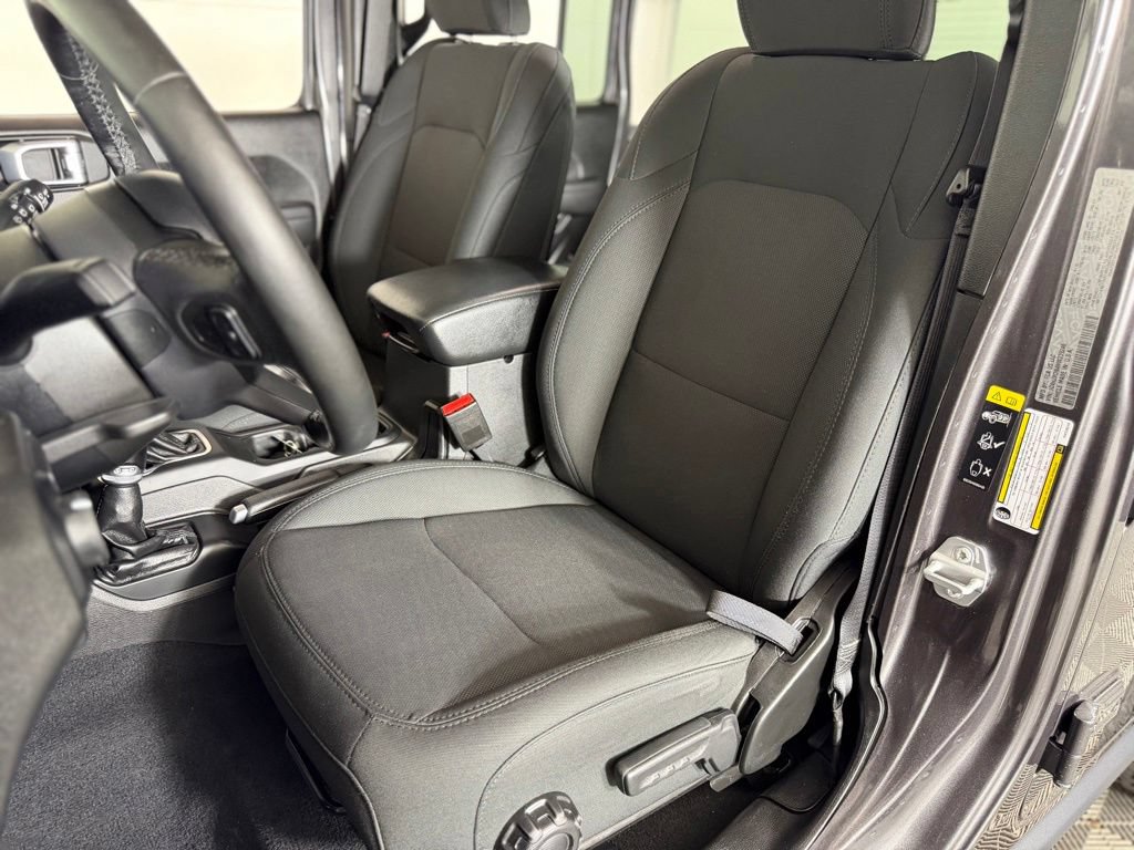 Used 2022 Jeep Wrangler Unlimited Sport AWD/4WD image 25