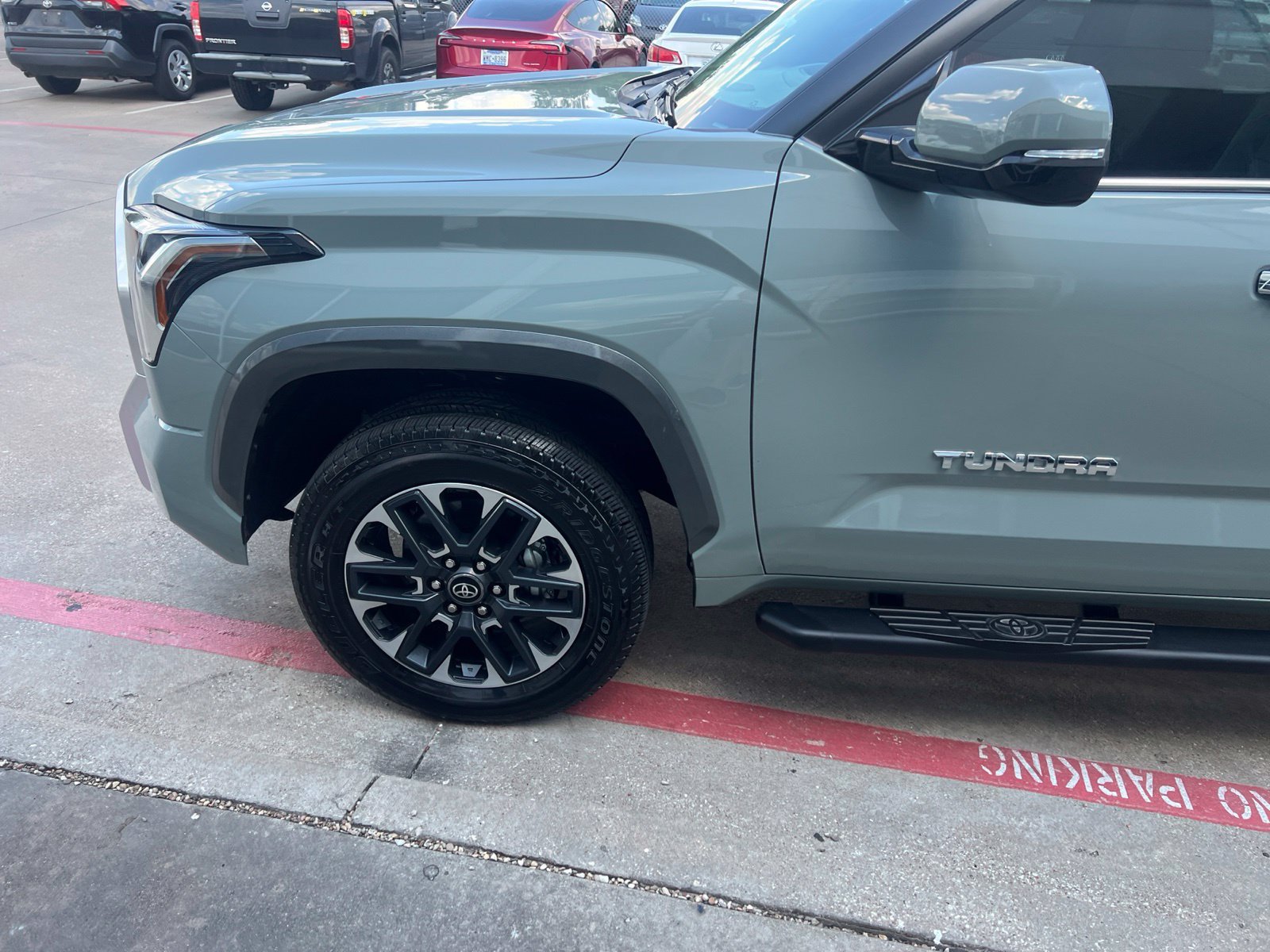 Used 2026 Toyota Tundra Limited AWD/4WD image 10