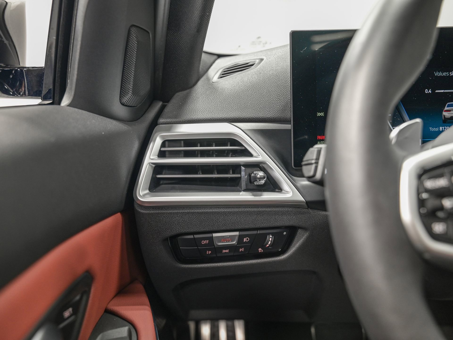 Used 2025 BMW M340i xDrive image 18