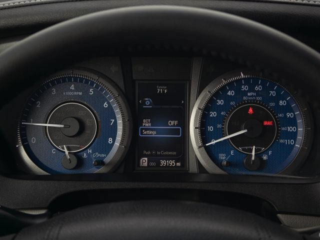 Used 2017 Toyota Sienna XLE w/ XLE Navigation Package FWD image 19