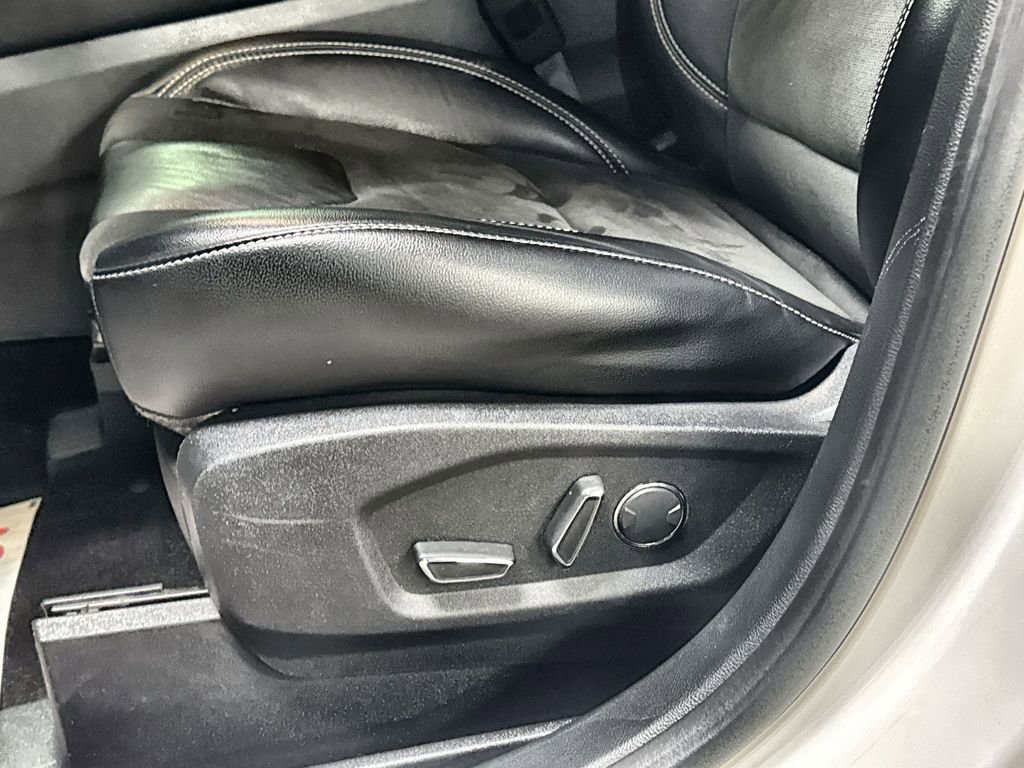 Used 2019 Ford Edge ST w/ Convenience Package image 13