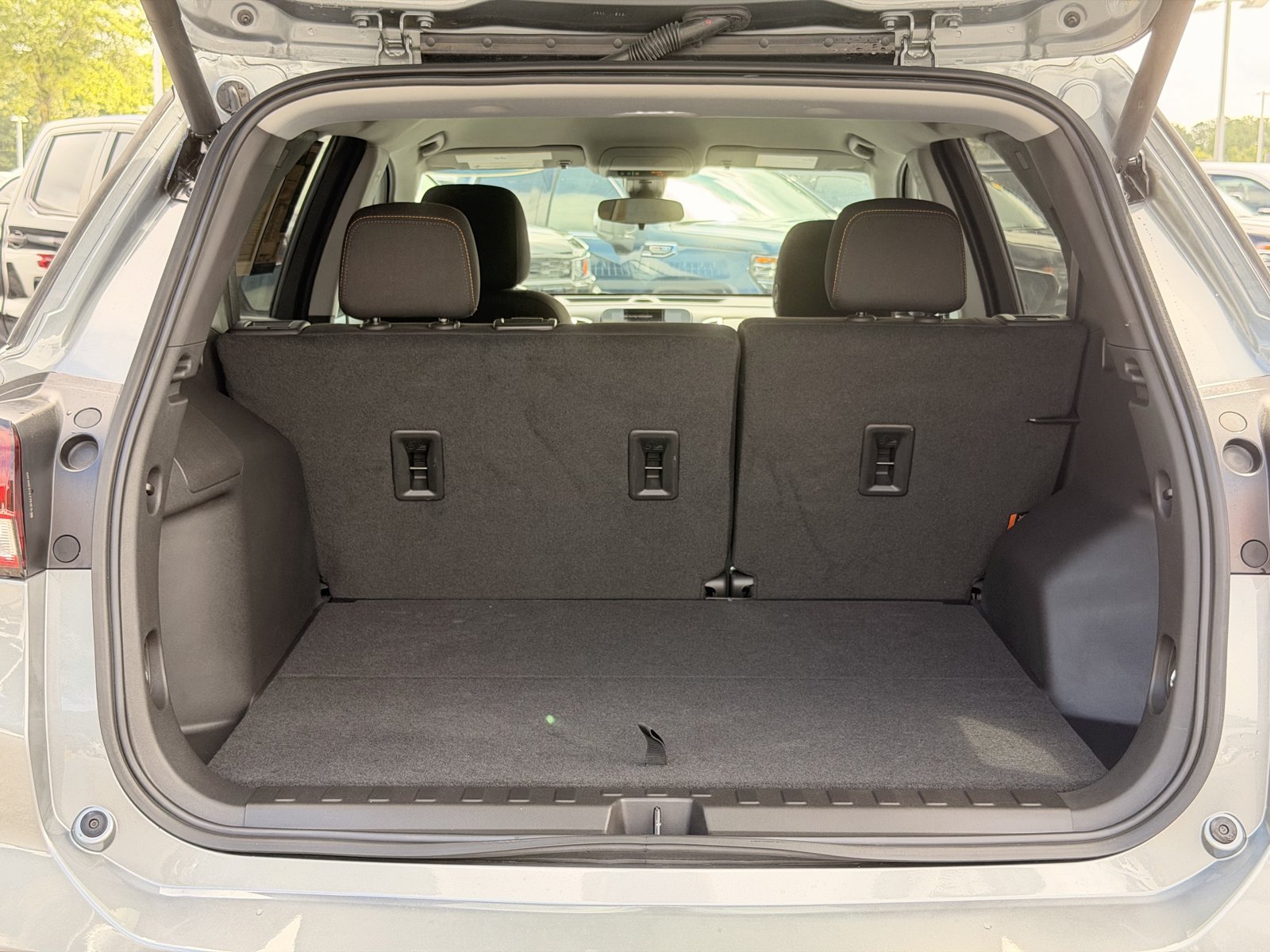 Used 2024 Chevrolet Equinox LT AWD/4WD image 32
