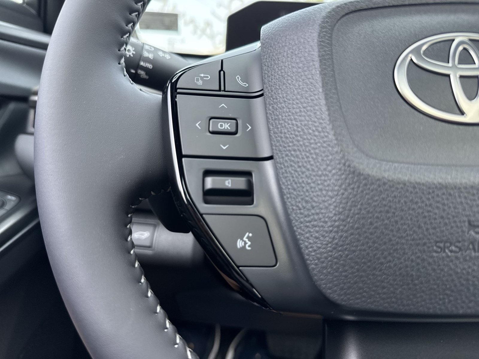New 2026 Toyota C-HR AWD/4WD image 41