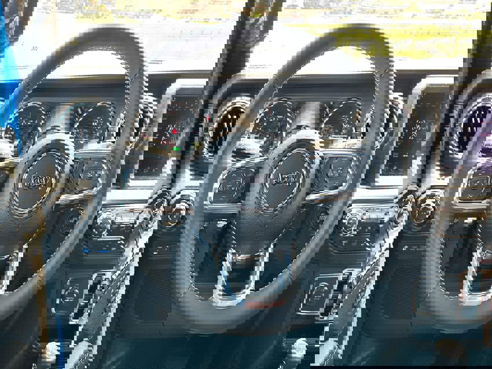 New 2023 Jeep Wrangler Sahara w/ Cold Weather Group image 14