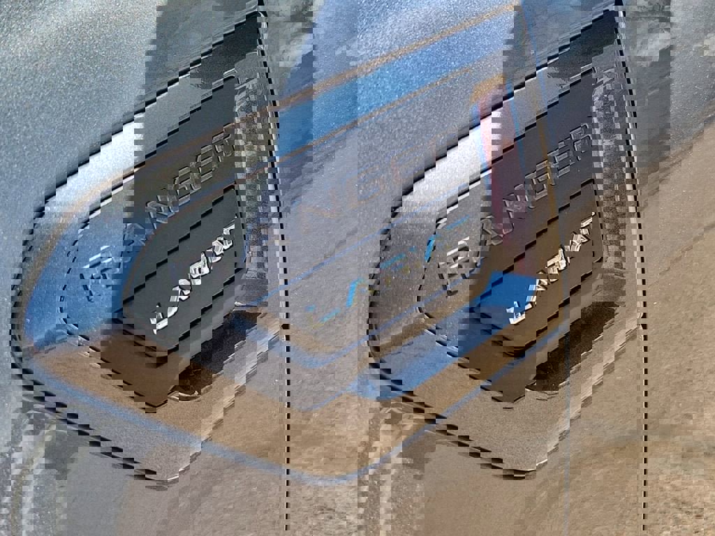 Used 2021 Ford Ranger Lariat w/ Tremor Off-Road Package image 17