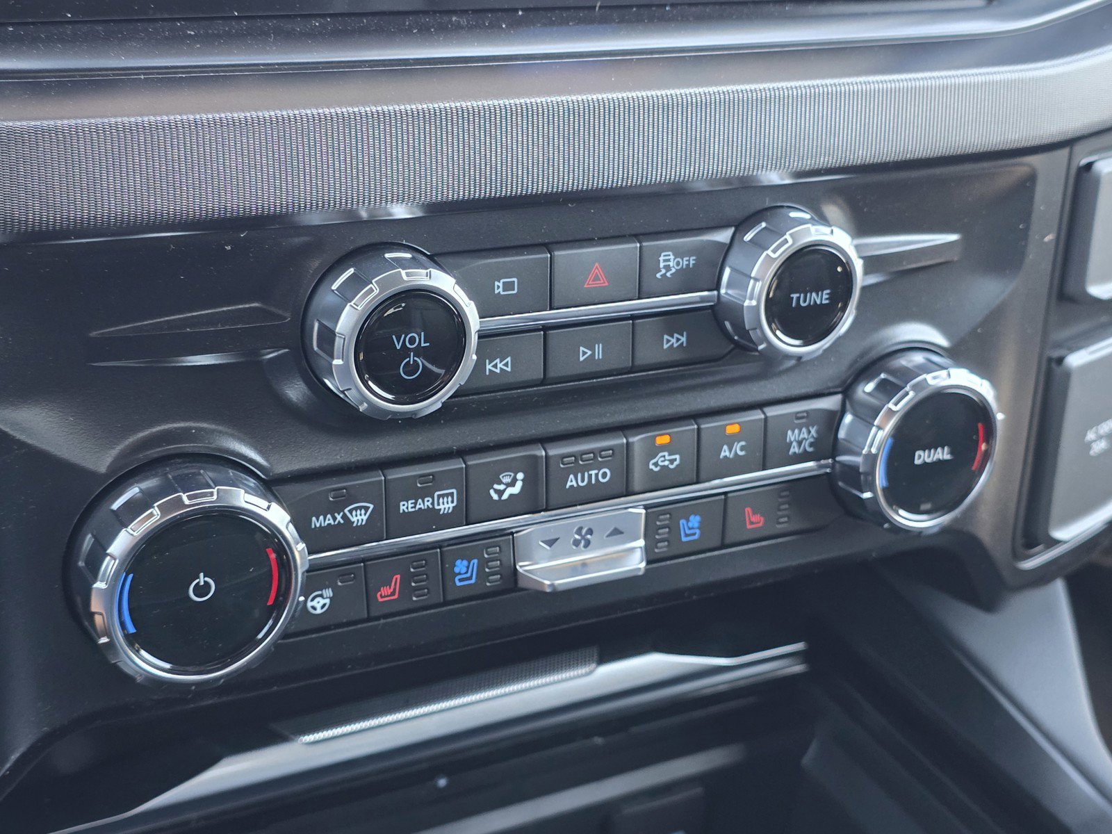 New 2026 Ford F250 Platinum image 22