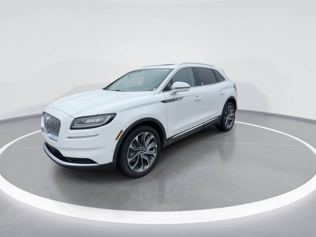 Used 2023 Lincoln Nautilus Reserve w/ Equipment Group 201A image 4