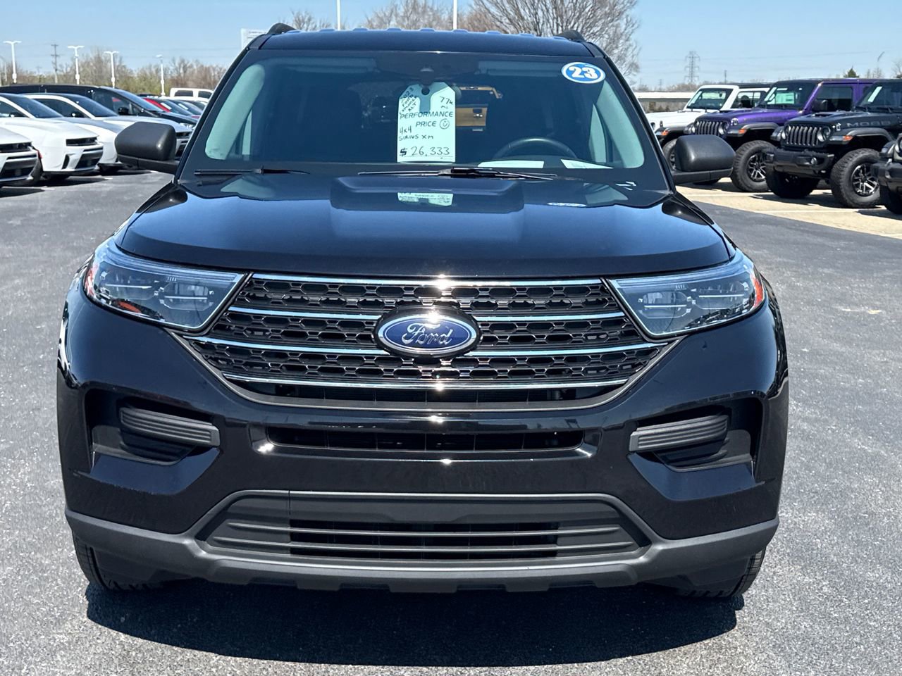 Used 2023 Ford Explorer XLT AWD/4WD image 8