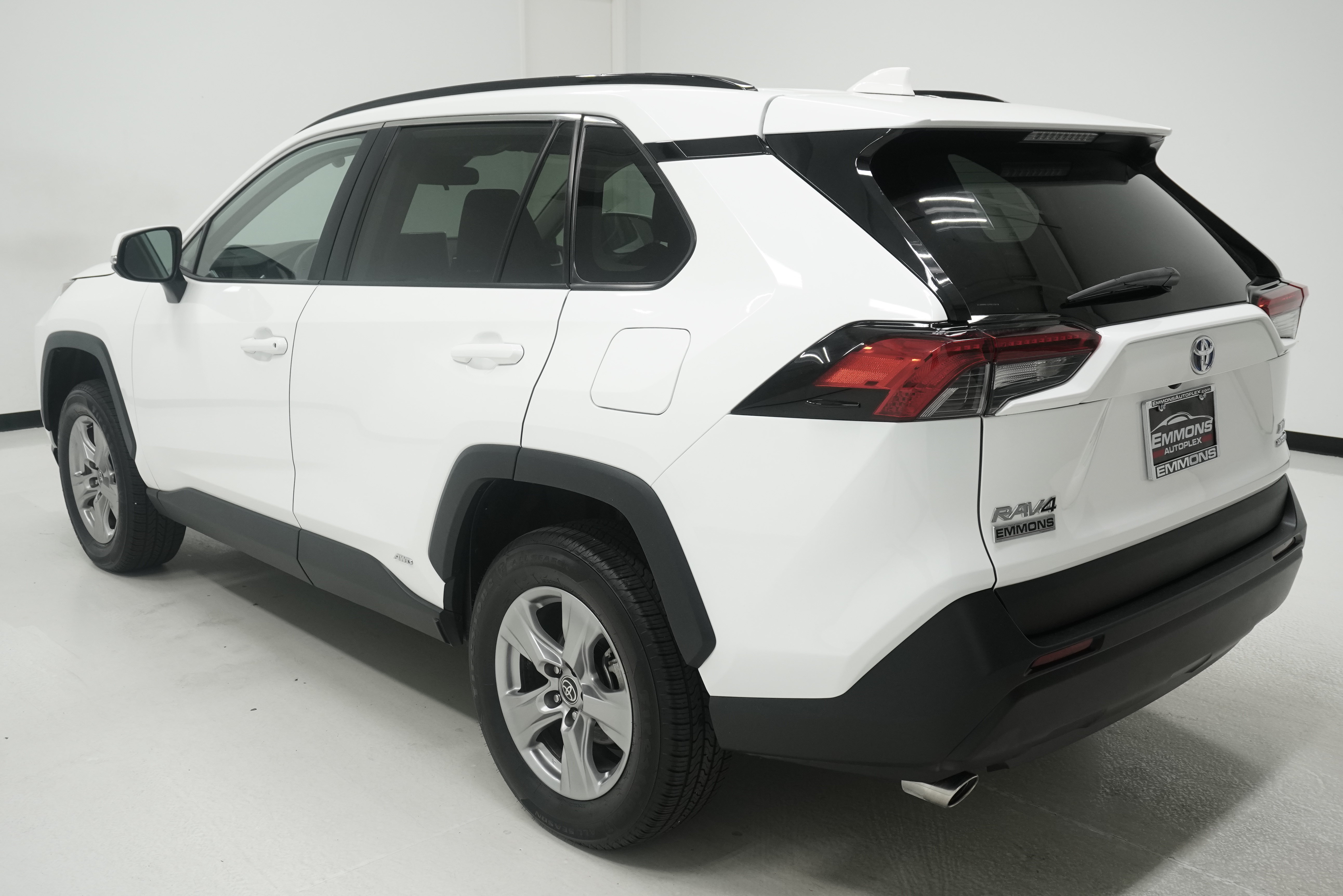 Used 2023 Toyota RAV4 XLE w/ XLE Grade Weather Package AWD/4WD image 6