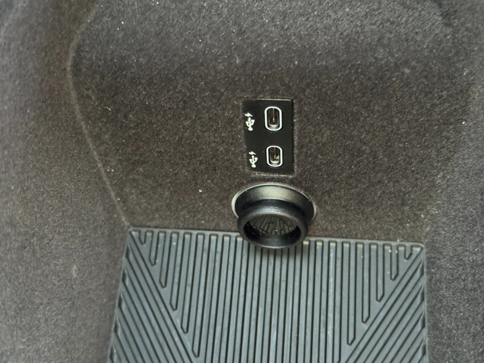 Used 2023 BMW 740i RWD image 38