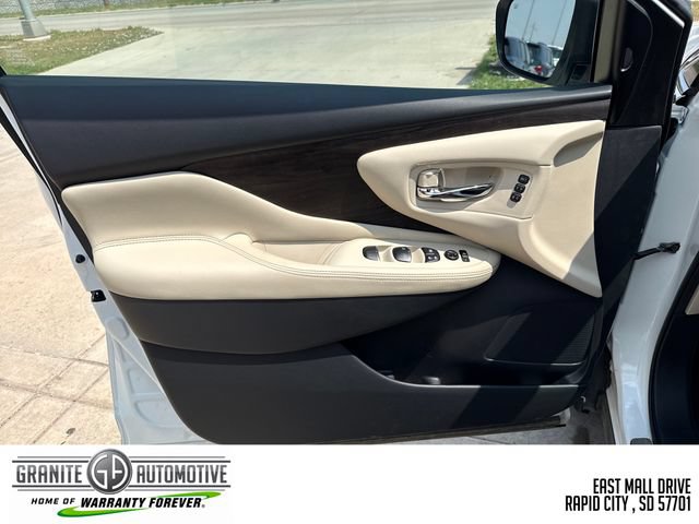 Used 2024 Nissan Murano Platinum w/ Cargo Package AWD/4WD image 11
