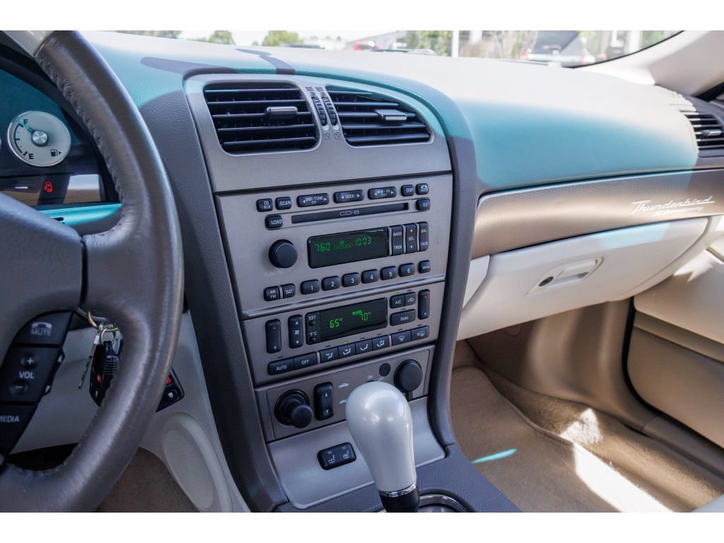 Used 2005 Ford Thunderbird 50th Anniversary RWD image 21
