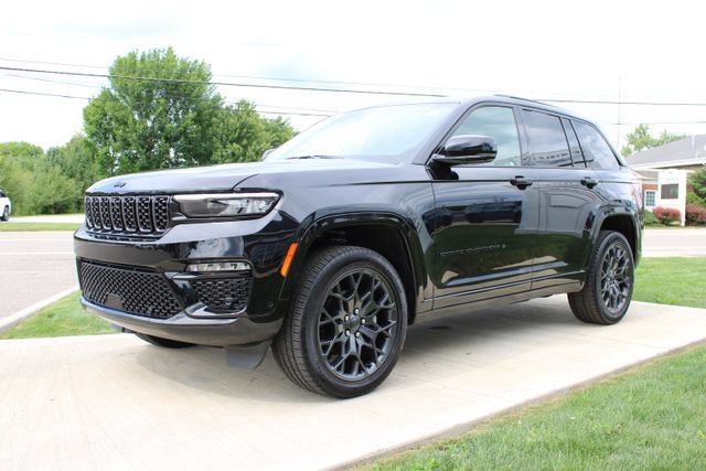 Used 2025 Jeep Grand Cherokee Summit w/ Obsidian Package AWD/4WD image 8