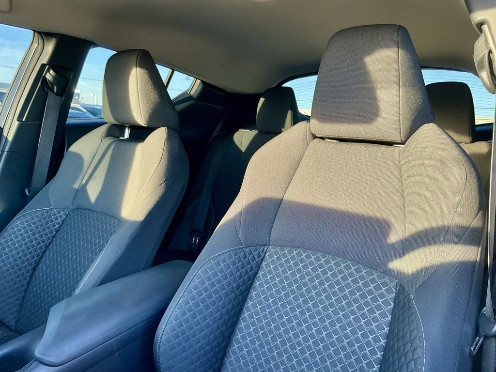 Used 2021 Toyota C-HR LE image 34