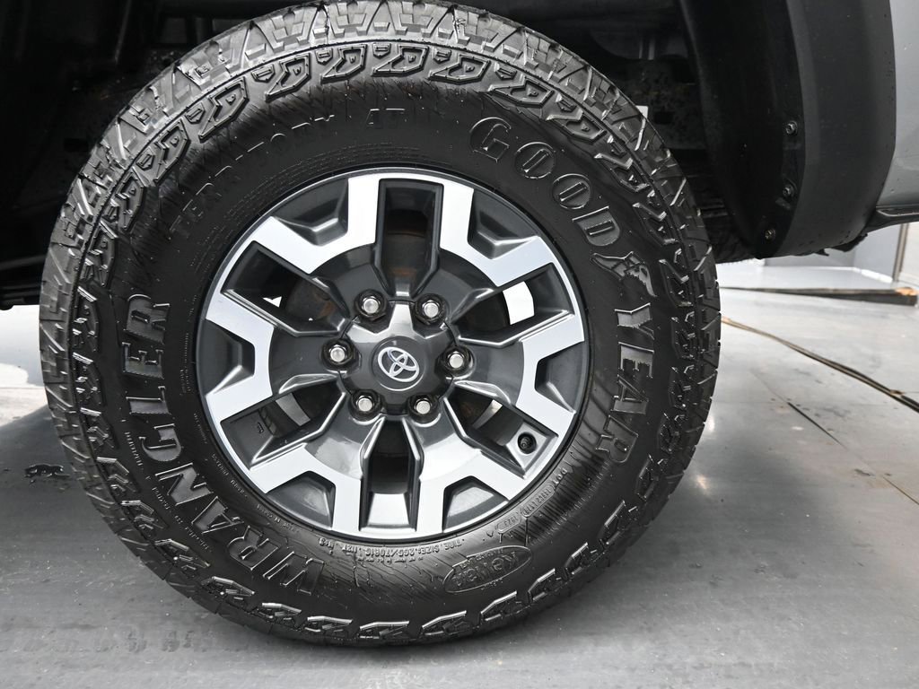 Used 2023 Toyota Tacoma TRD Off-Road image 15