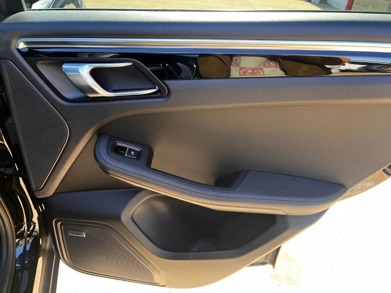 Used 2020 Porsche Macan image 21