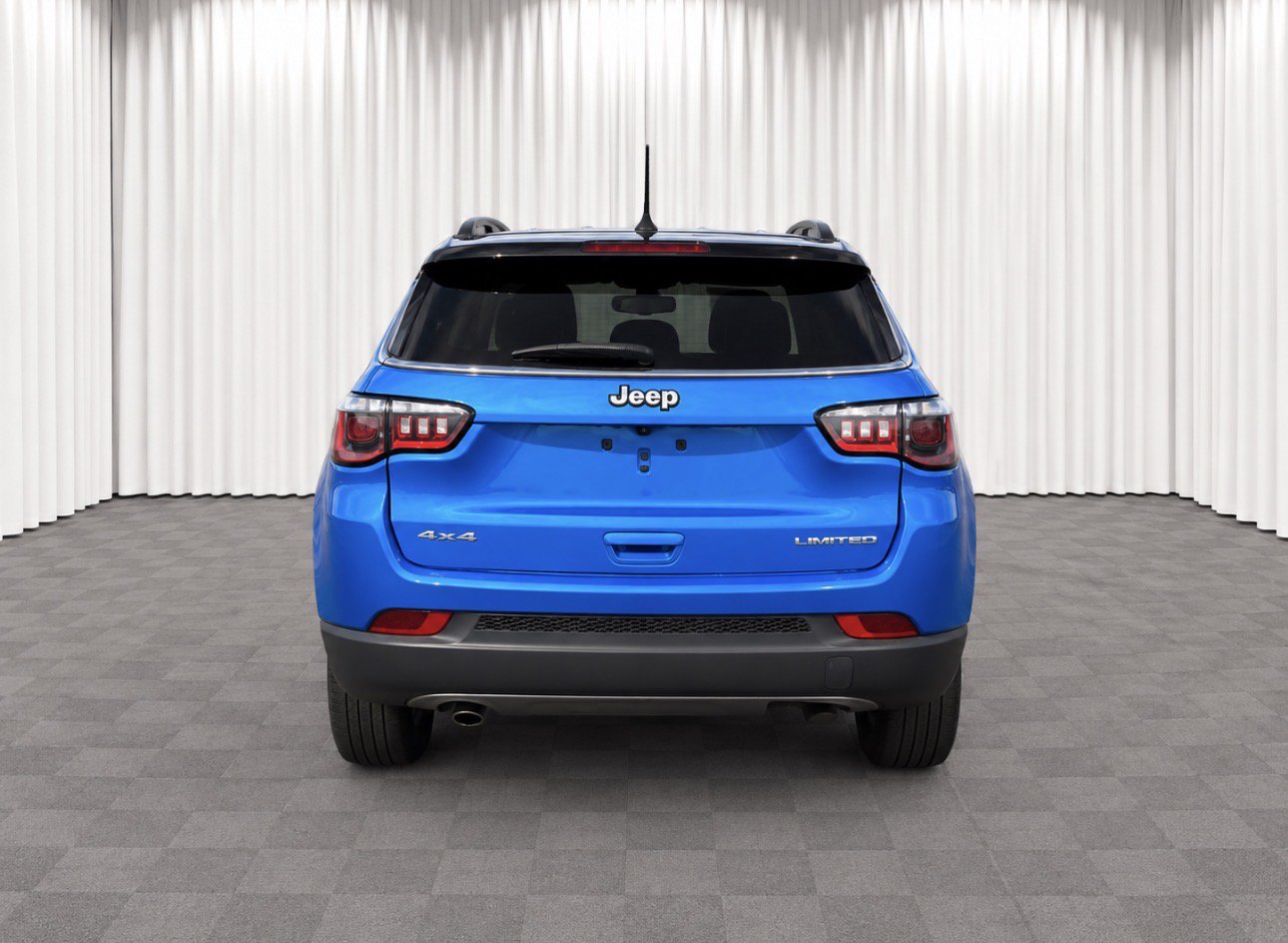 Used 2023 Jeep Compass Limited AWD/4WD image 4