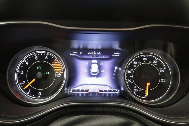 Used 2020 Jeep Cherokee Trailhawk image 20