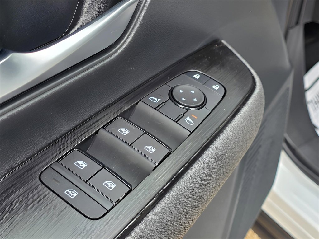 New 2026 Nissan Kicks SV w/ SV Premium Package image 13