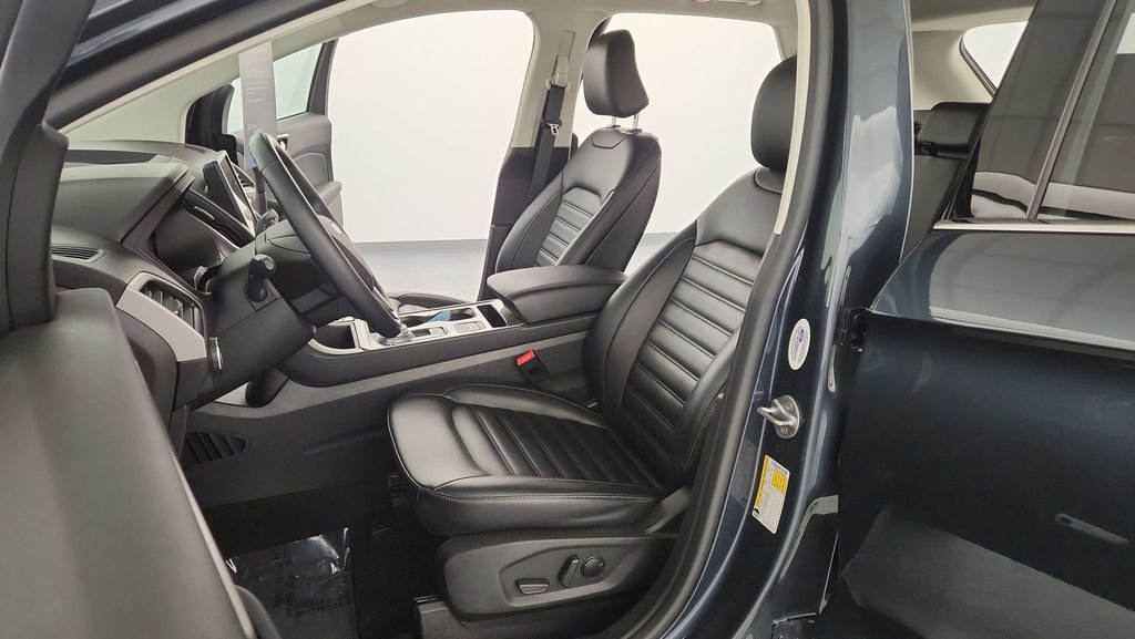 Used 2023 Ford Edge SEL w/ Convenience Package image 15