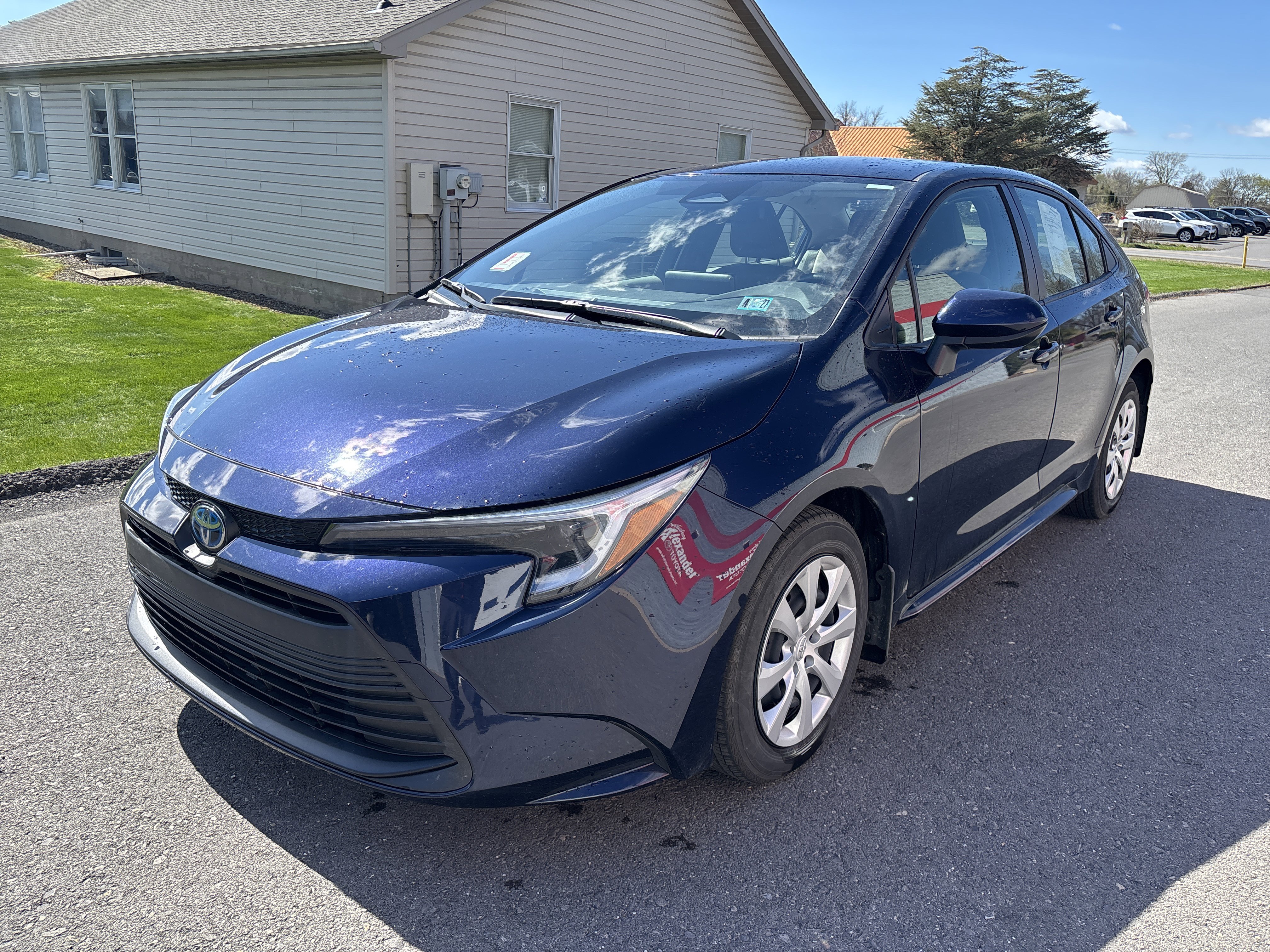 Certified 2025 Toyota Corolla LE image 8