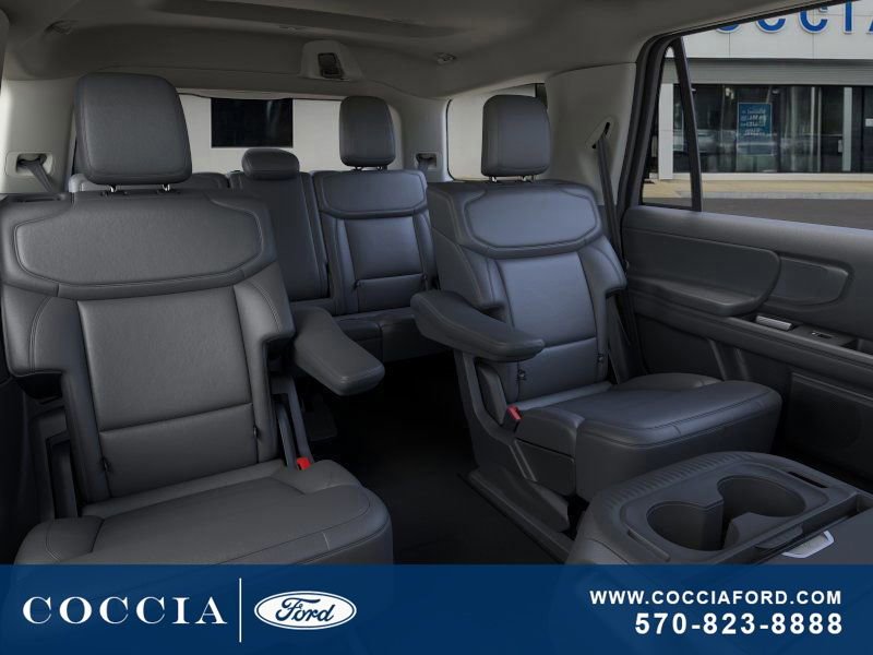 New 2026 Ford Expedition Active image 11