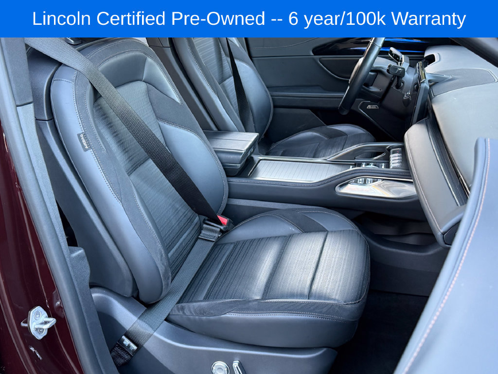 Used 2025 Lincoln Nautilus Reserve w/ Jet Appearance Package AWD/4WD image 17