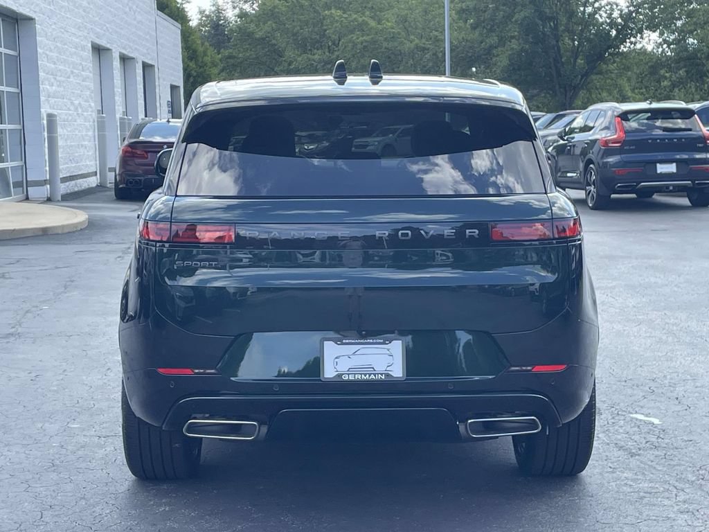 New 2026 Land Rover Range Rover Sport Dynamic SE AWD/4WD image 8