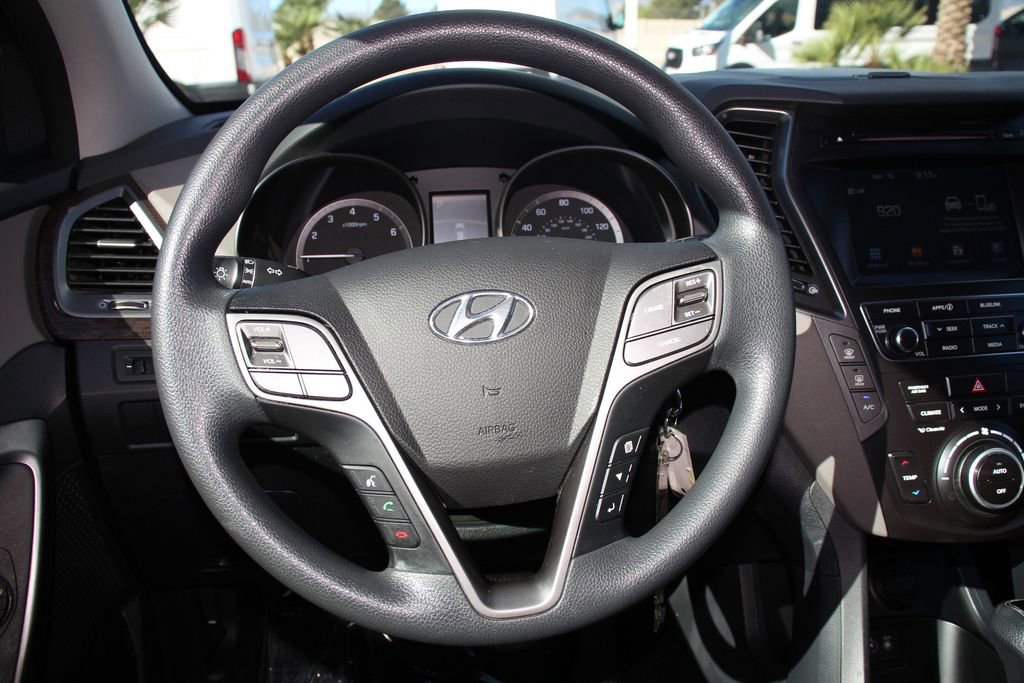 Used 2018 Hyundai Santa Fe SE FWD image 16