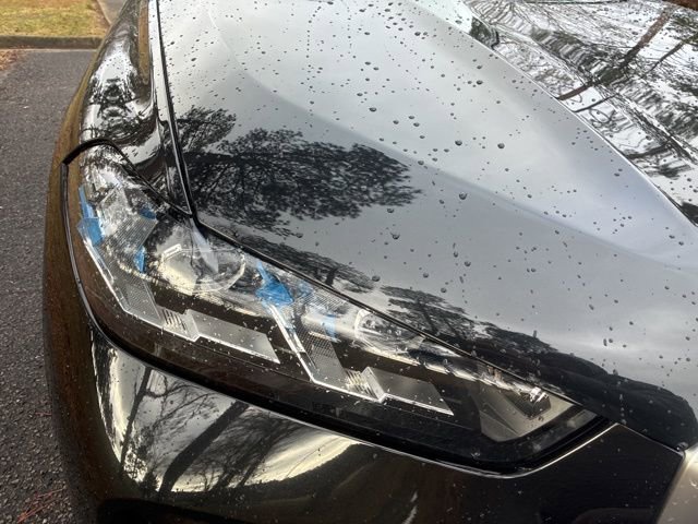 Used 2025 BMW X5 xDrive50e image 9