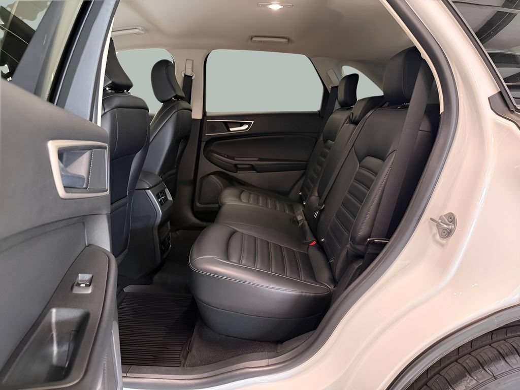 Certified 2024 Ford Edge SEL w/ Convenience Package AWD/4WD image 12