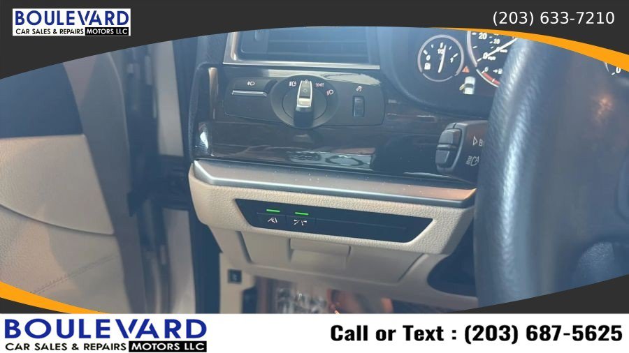 Used 2012 BMW 535i xDrive AWD/4WD image 24