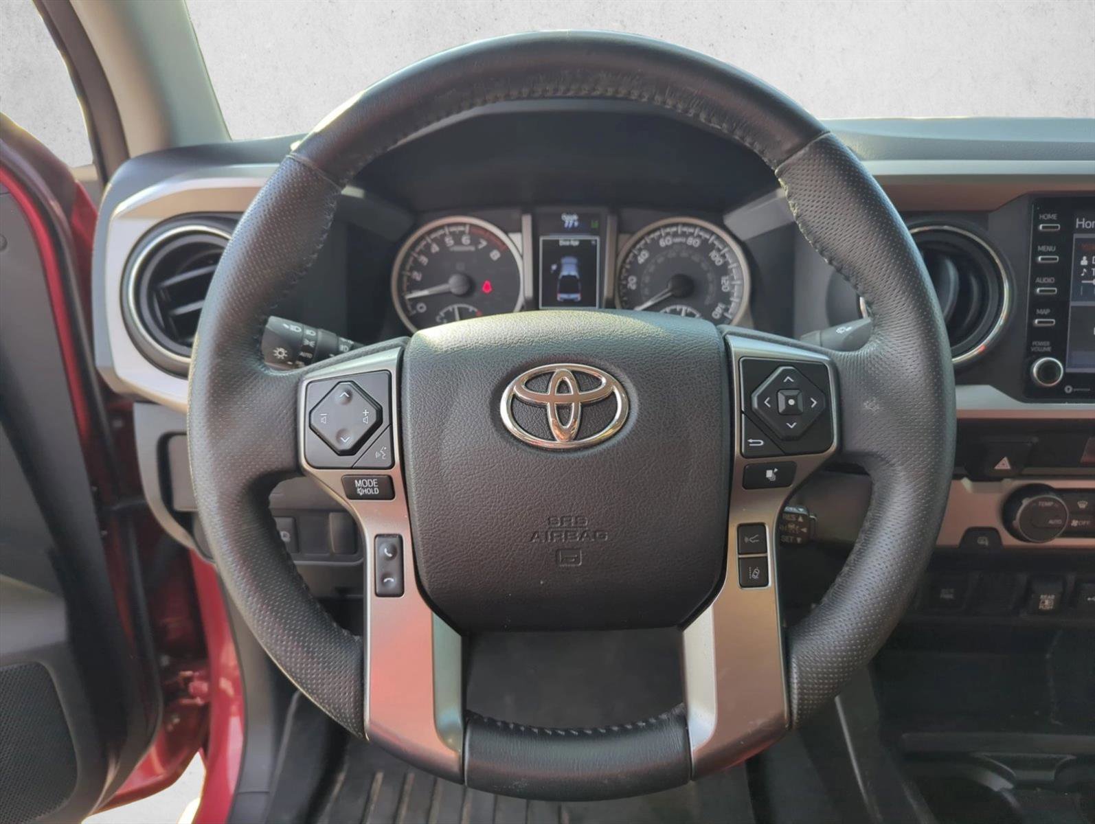 Used 2021 Toyota Tacoma SR5 RWD image 11