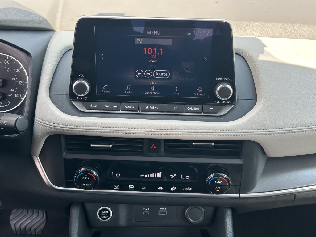 Used 2023 Nissan Rogue SV AWD/4WD image 13
