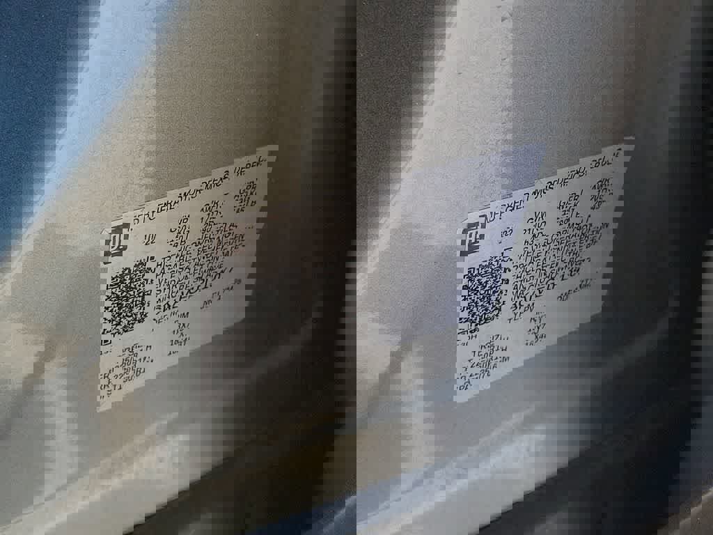 Used 2023 GMC Terrain SLT image 18