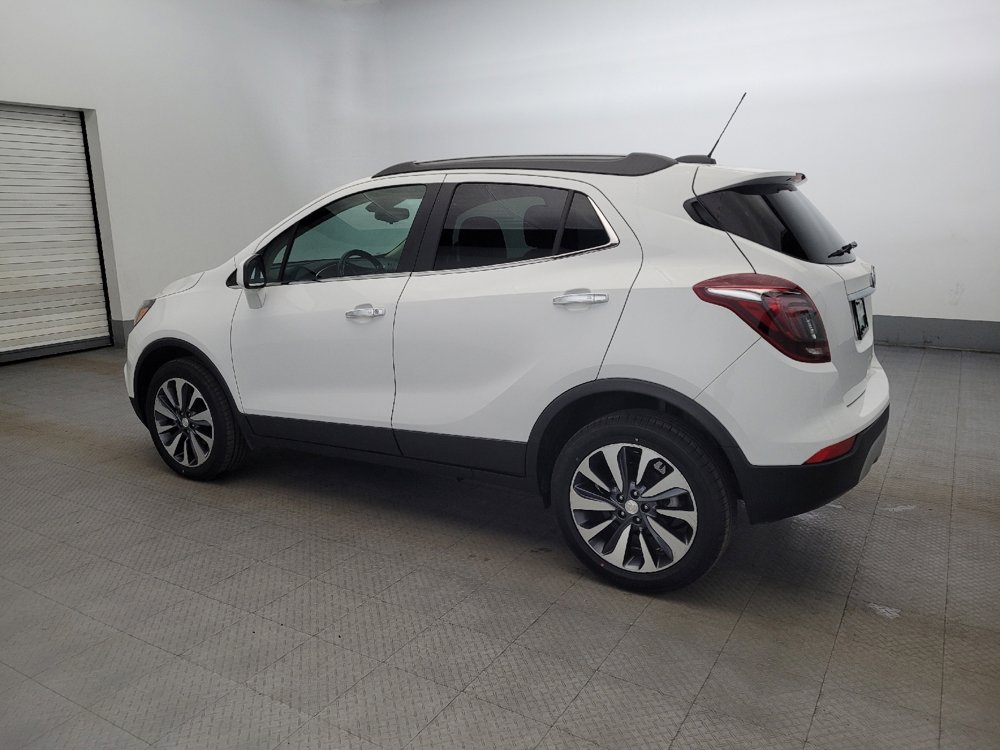 Used 2022 Buick Encore Preferred AWD/4WD image 3