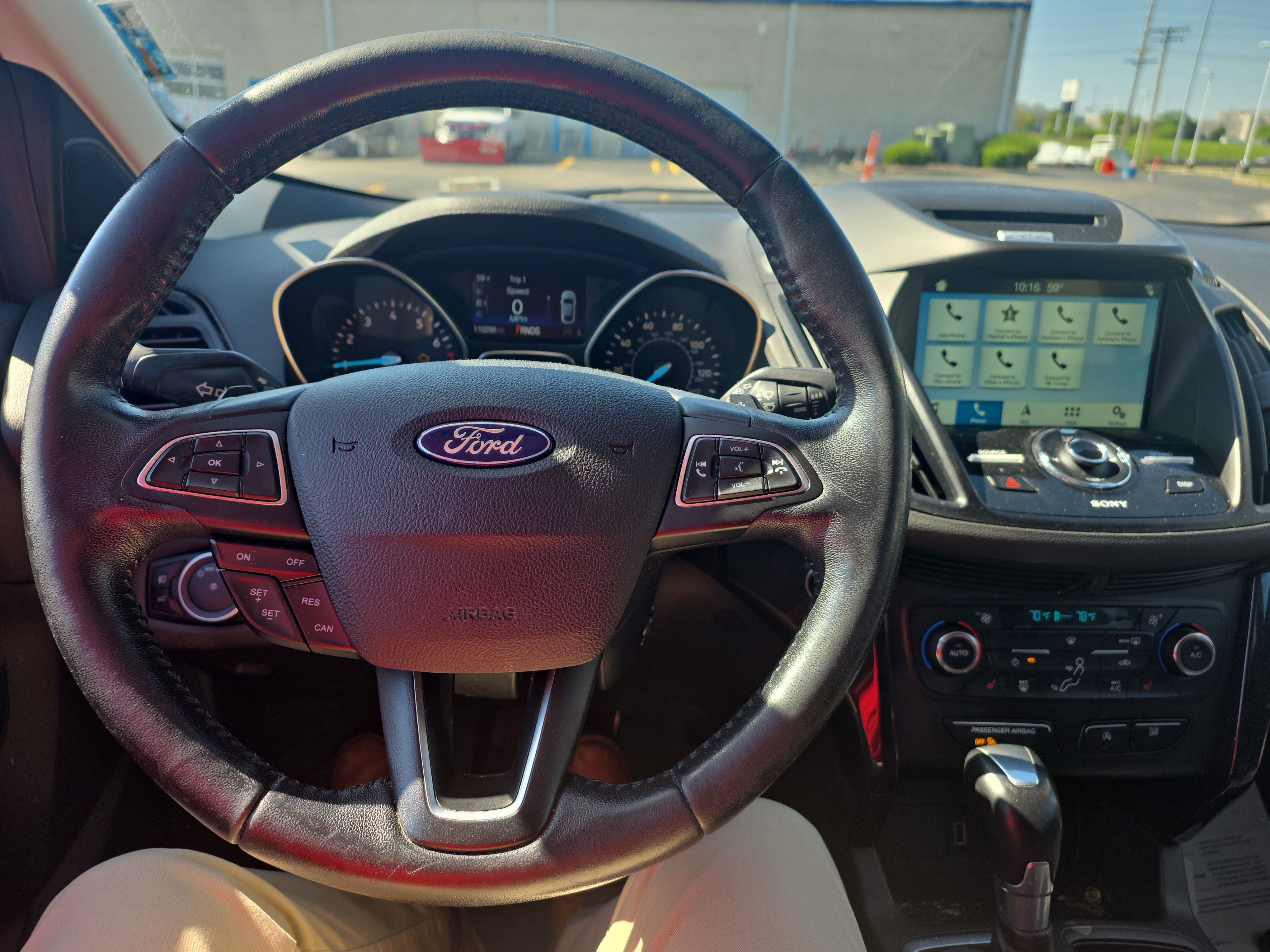 Used 2017 Ford Escape Titanium image 14